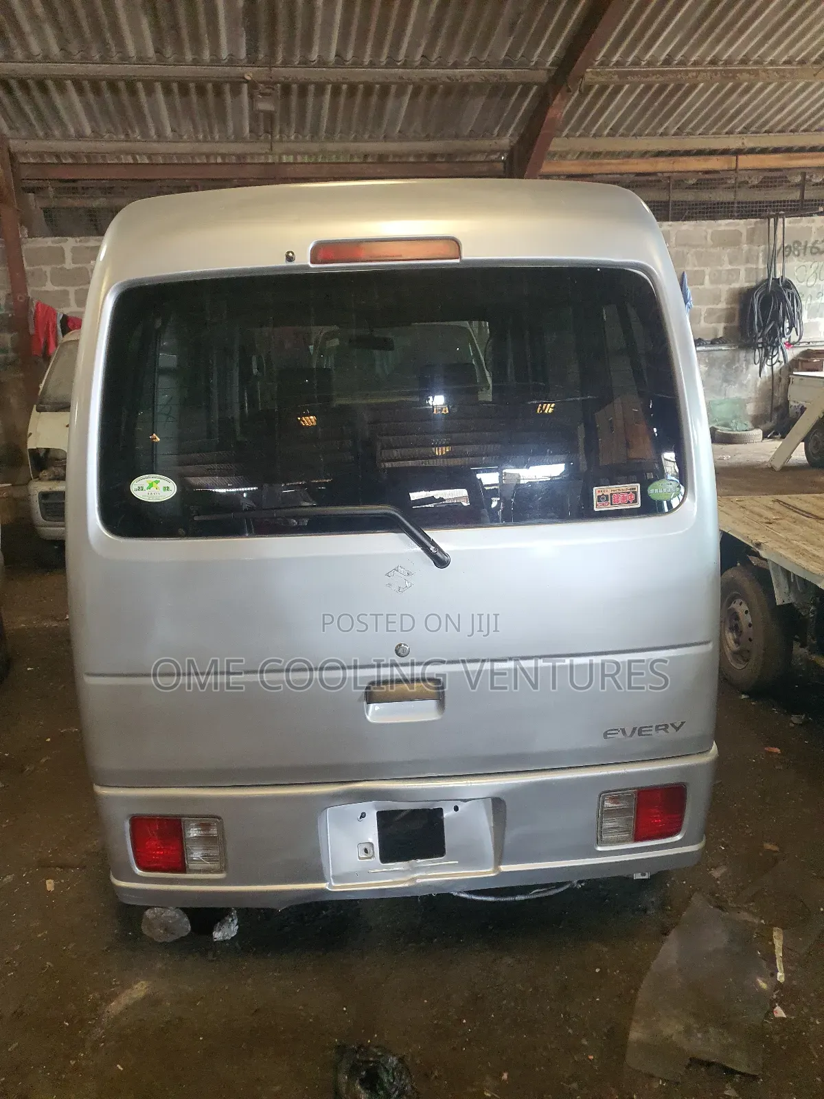 Grade A Suzuki Every Wagon Shuttle Bus For Sale