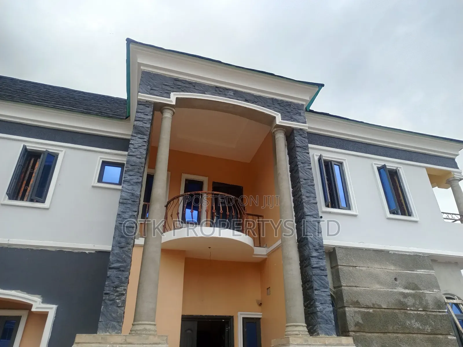 Furnished 2bdrm Block of Flats in Fo1, Kubwa for rent