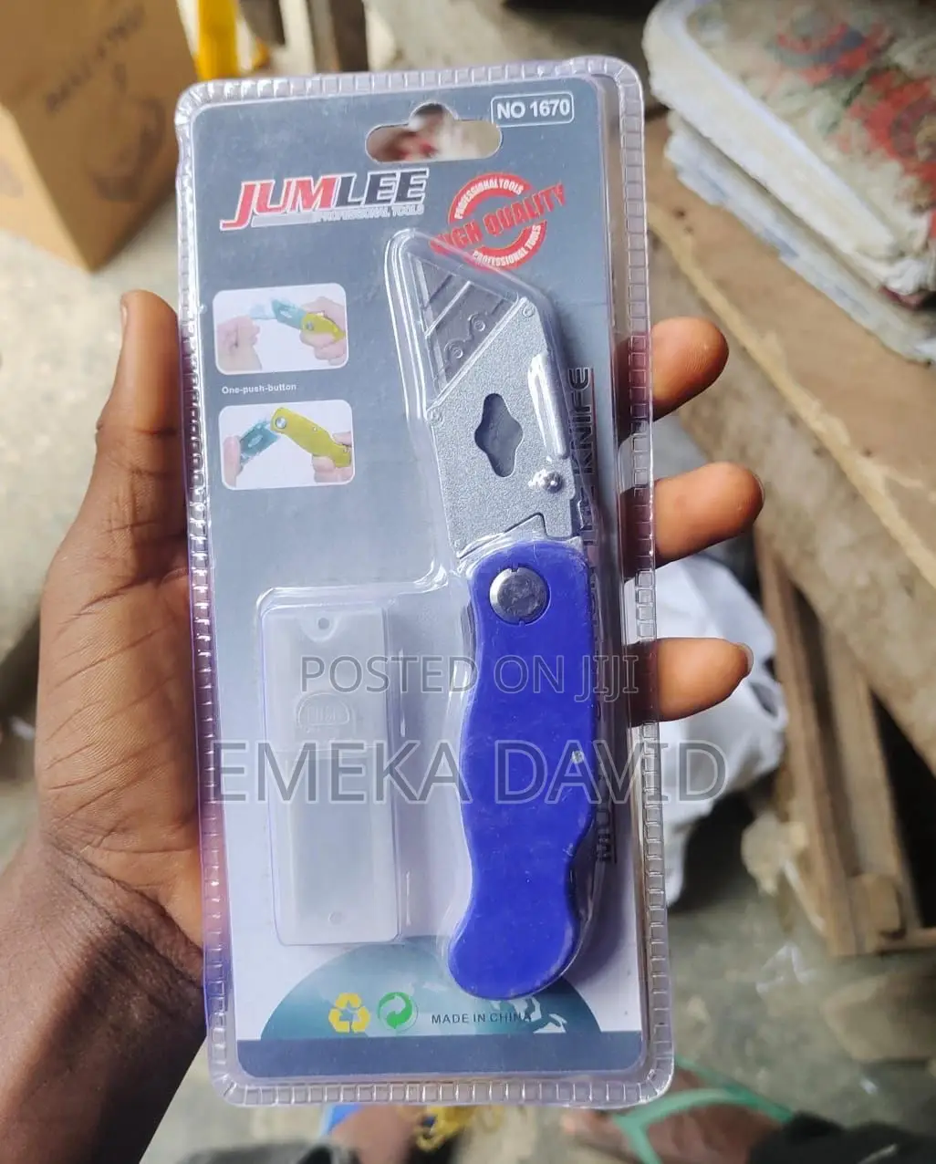 Plastic Cutter Knife