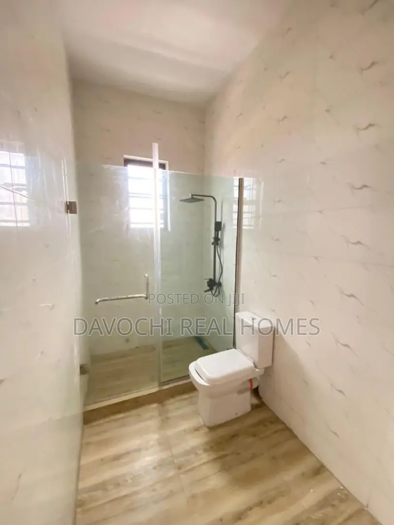 4bdrm Duplex in Lekki Phase 2 for sale