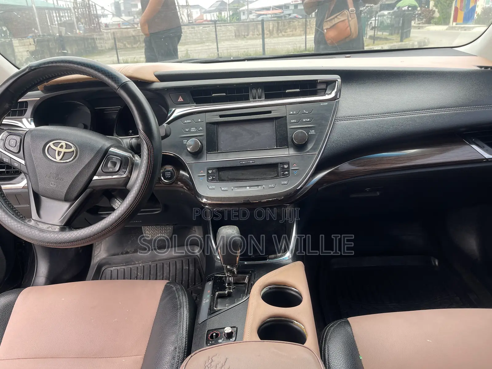 Toyota Avalon XLE Sedar FWD (3.5L 6cyl 6A) 2013 Black