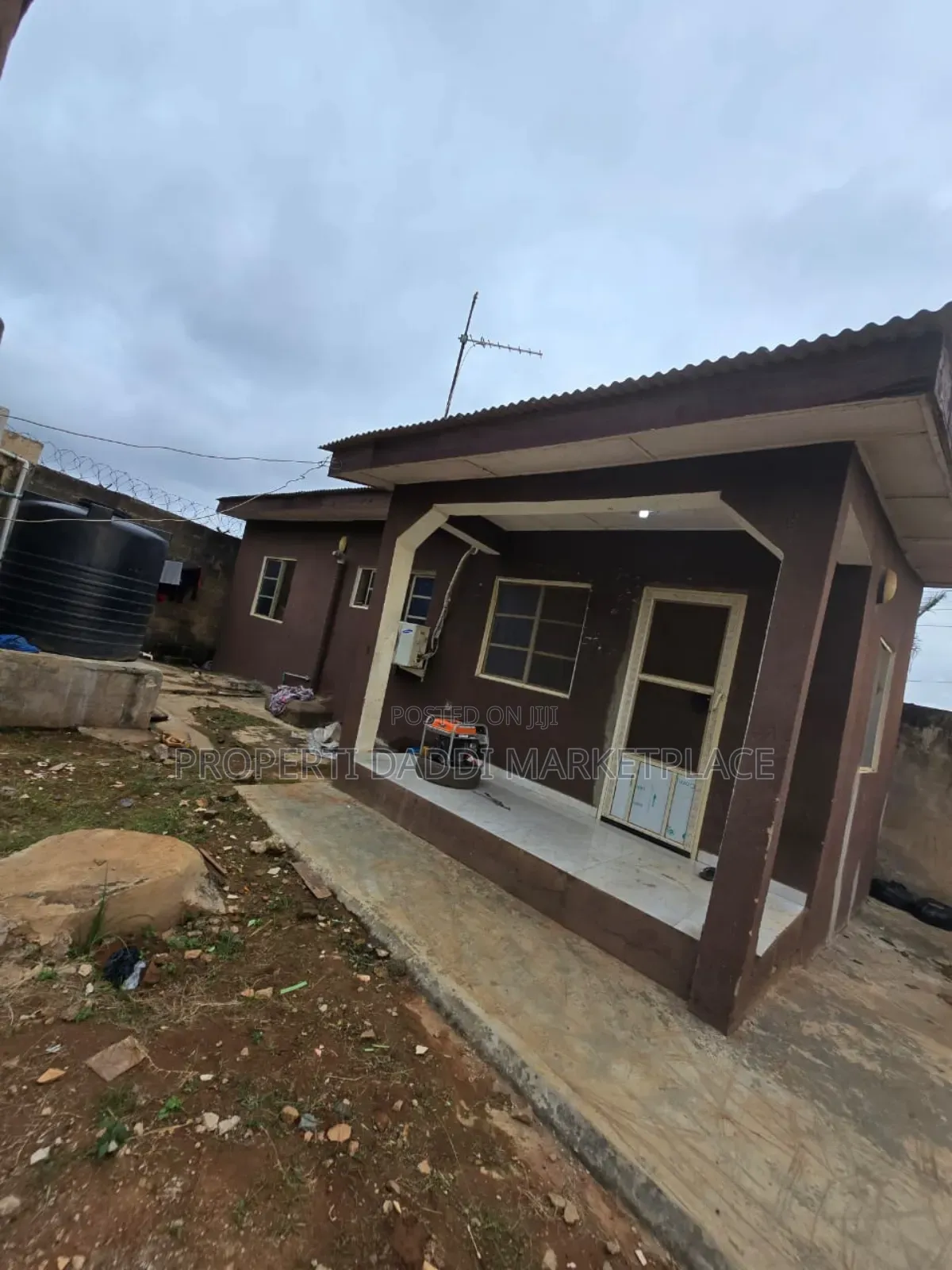 6bdrm Block of Flats in Greenlight Estate, Ayobo for sale