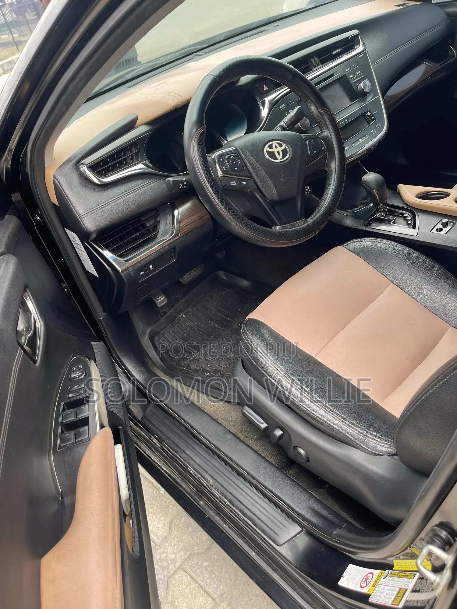 Toyota Avalon XLE Sedar FWD (3.5L 6cyl 6A) 2013 Black