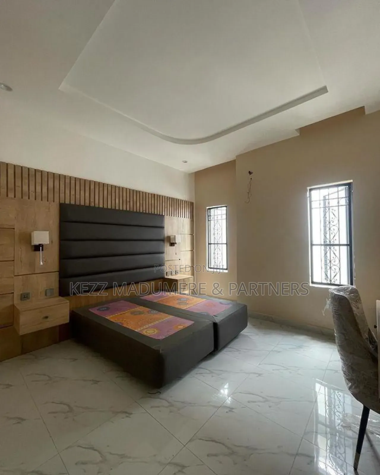 5bdrm Duplex in Apo , Abuja , Fct for sale