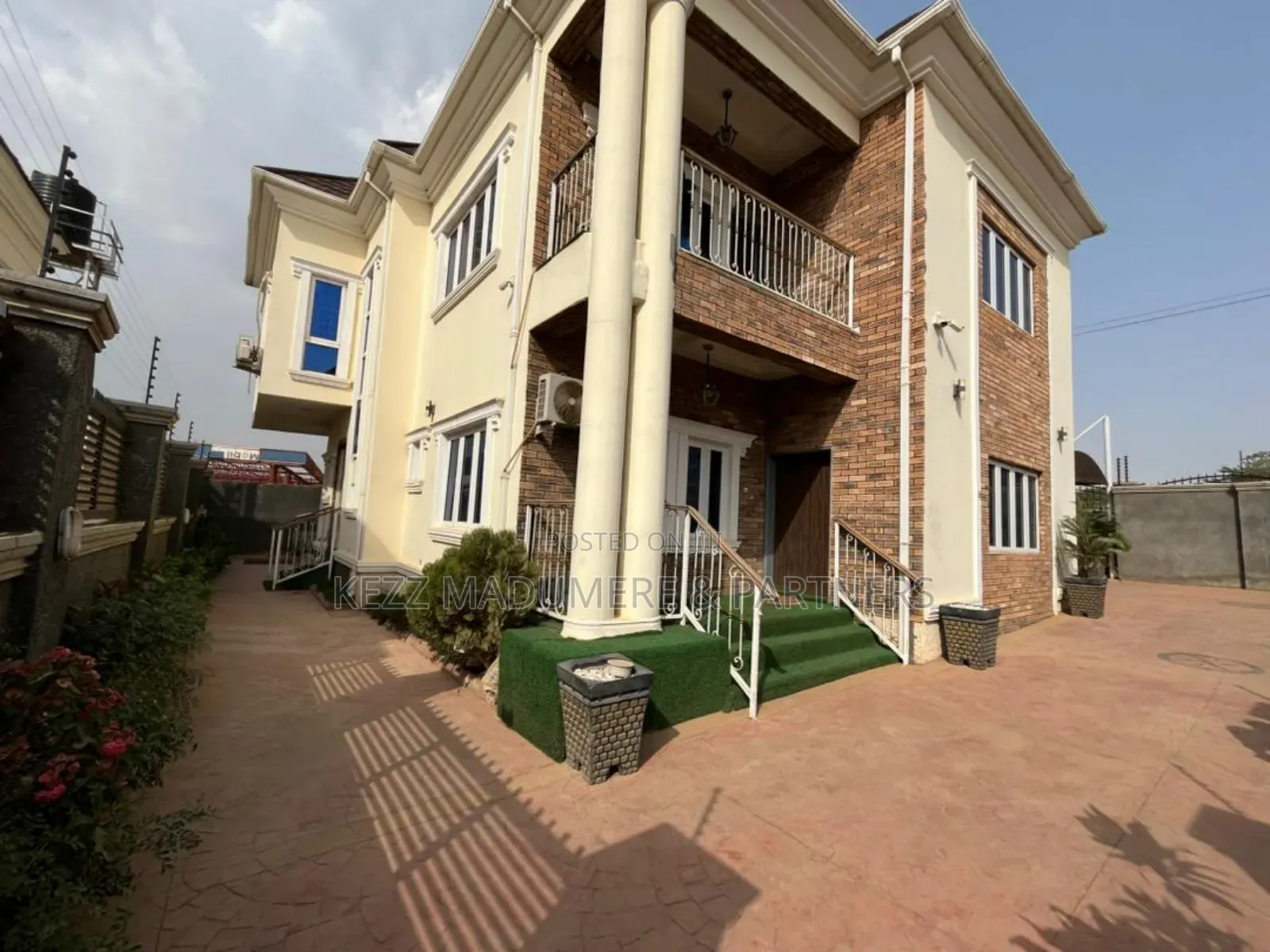 Furnished 4bdrm Duplex in Gaduwa ,Abuja , Fct for sale