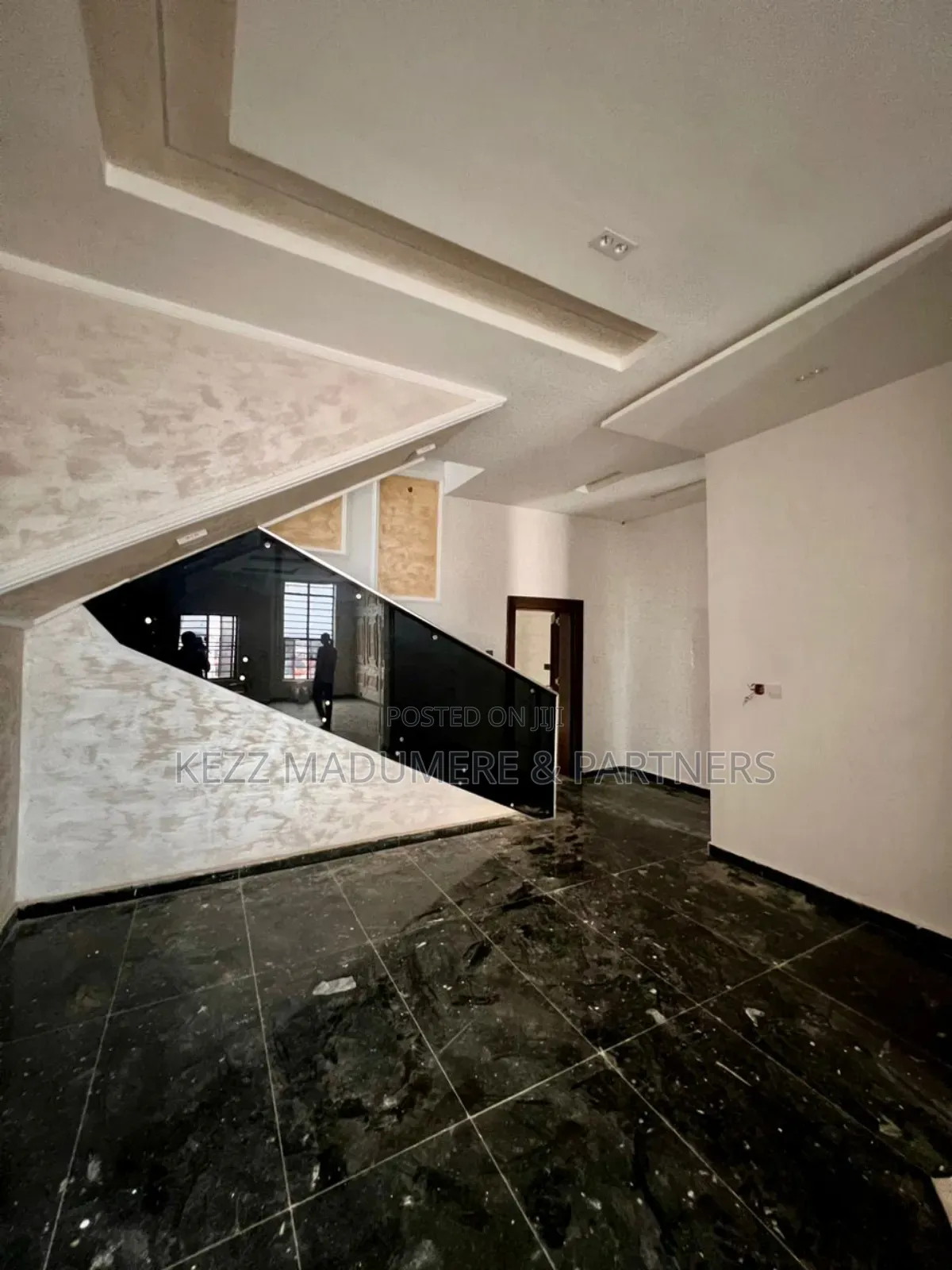 6bdrm Duplex in Apo Resettlement for sale