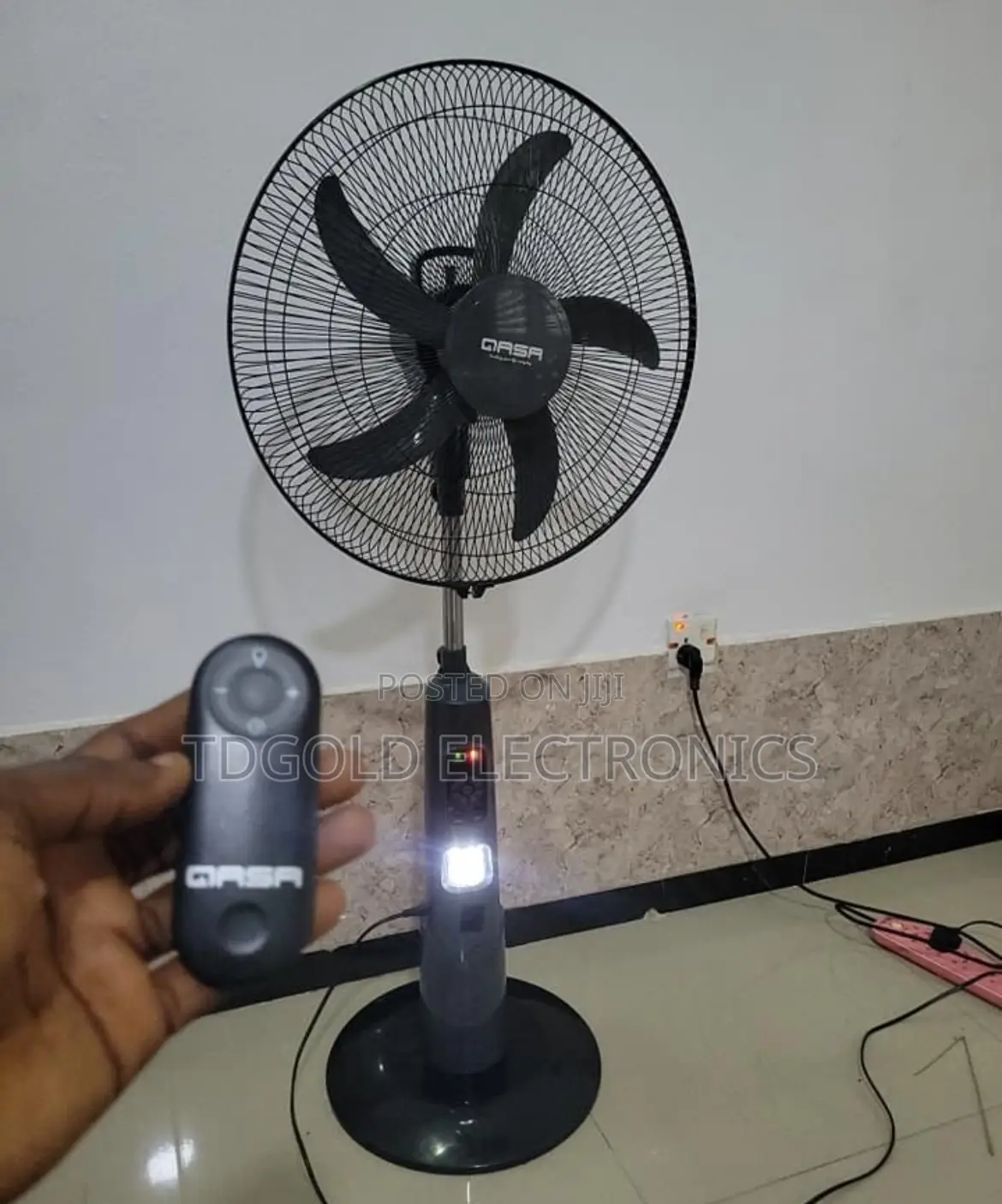 Qasa Rechargeable 18 Inchs Standing Fan