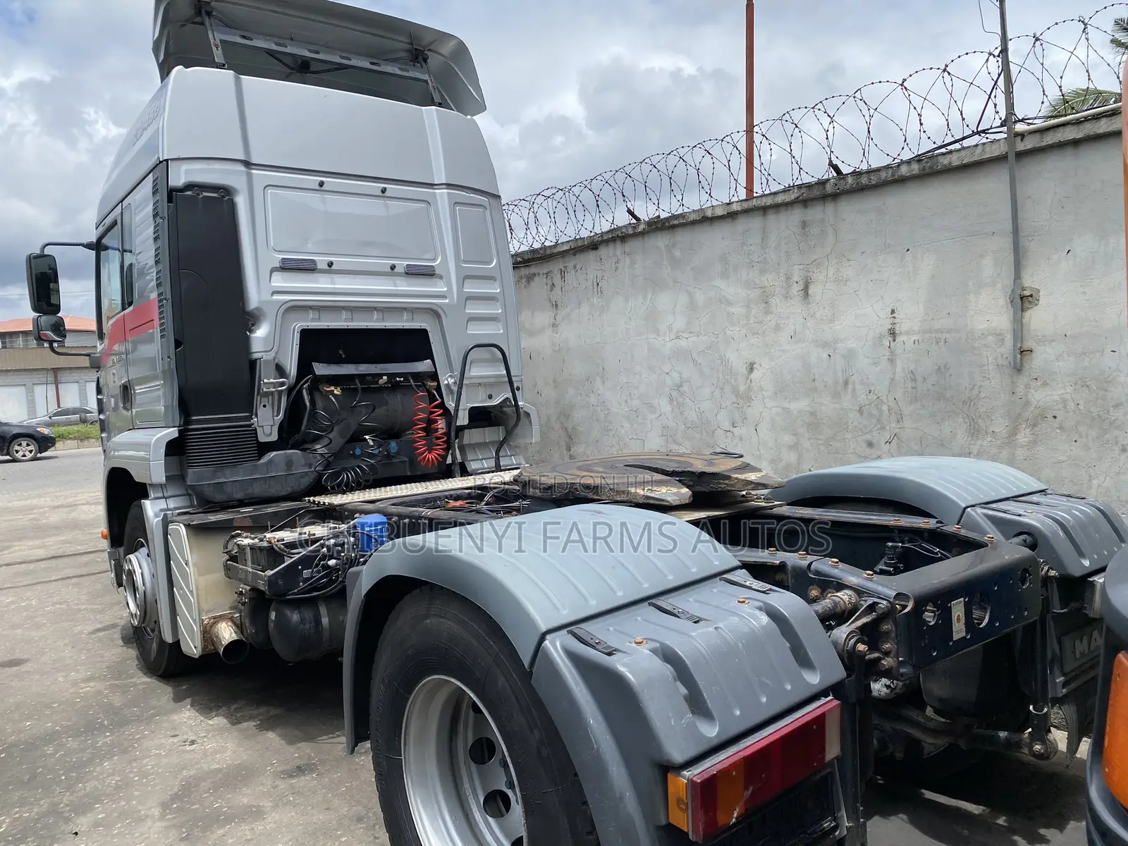 Man DIESEL [Tga 18-460] Tractor Head (6-Tyres)