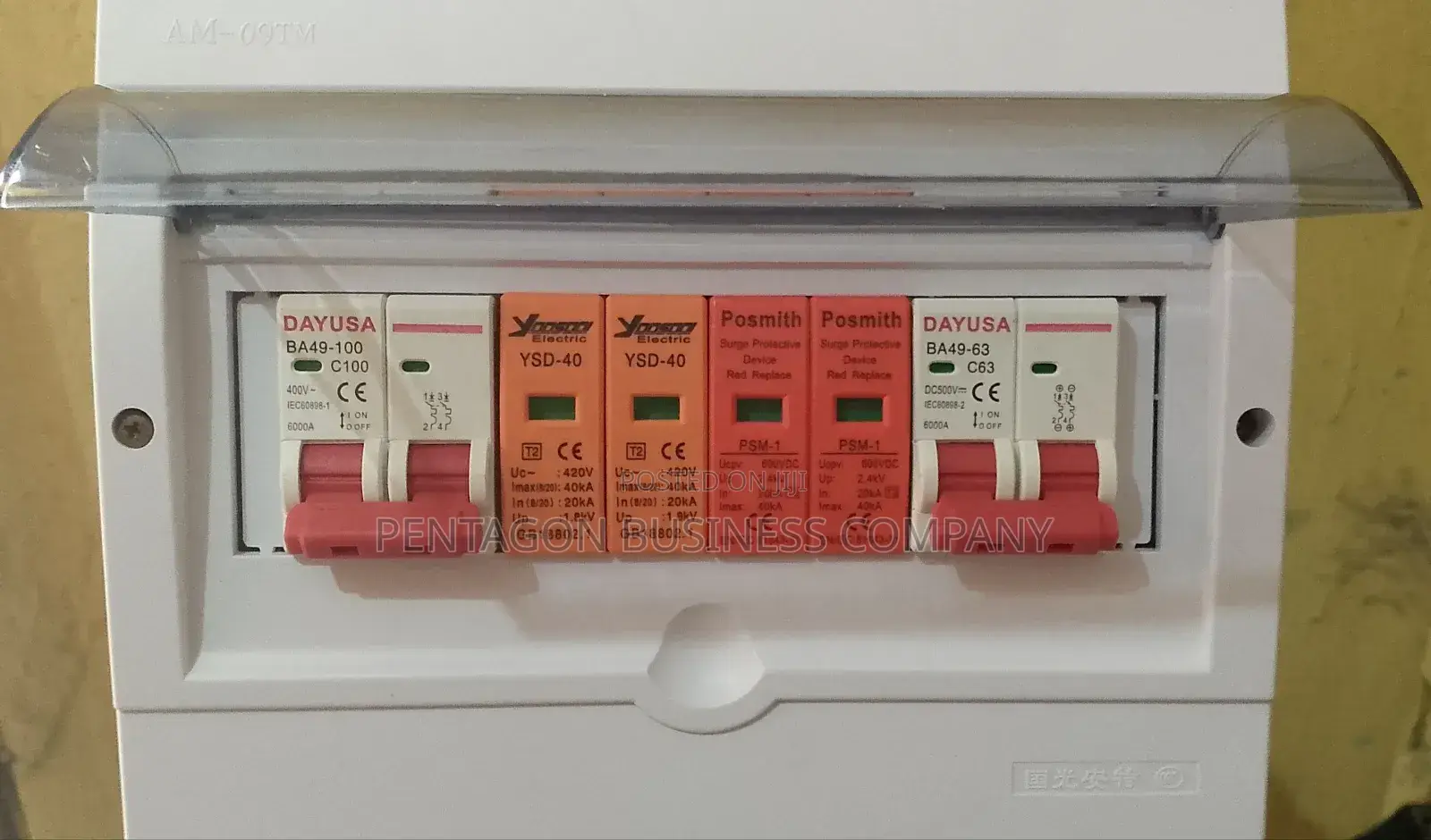 DC Breaker Combiner Box for Solar System