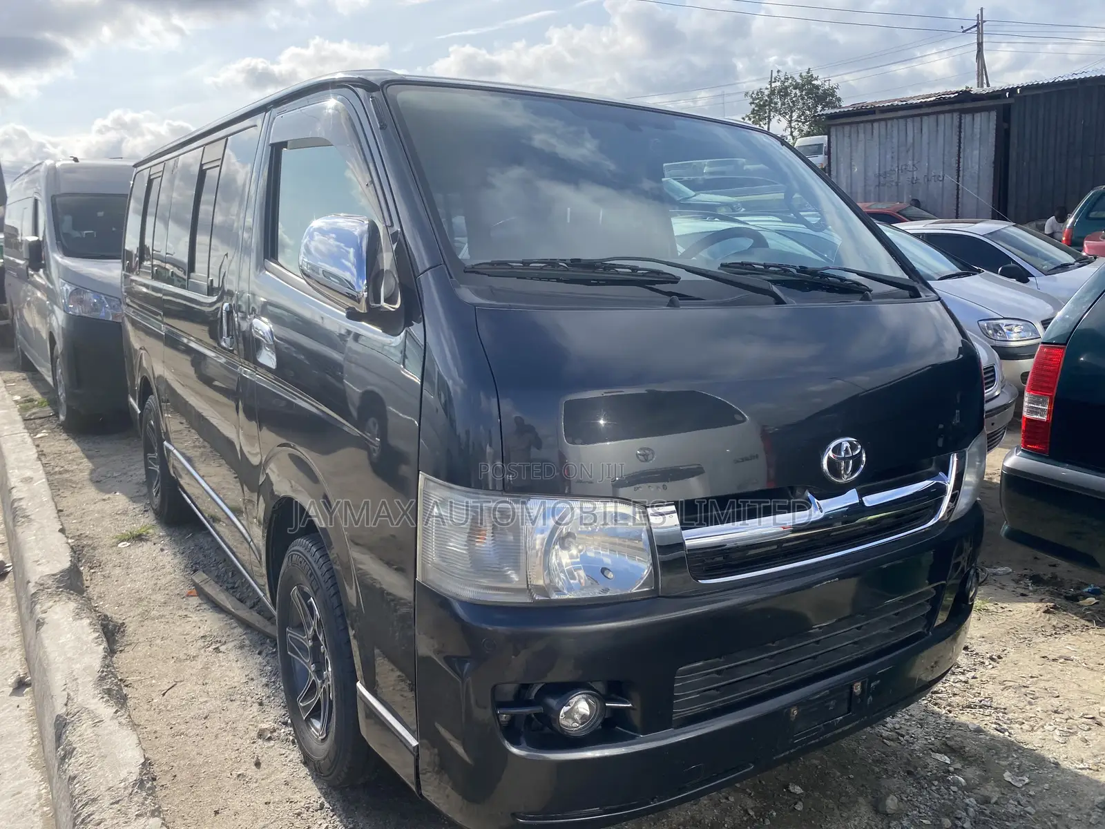 Toyota HiAce 2011 Black