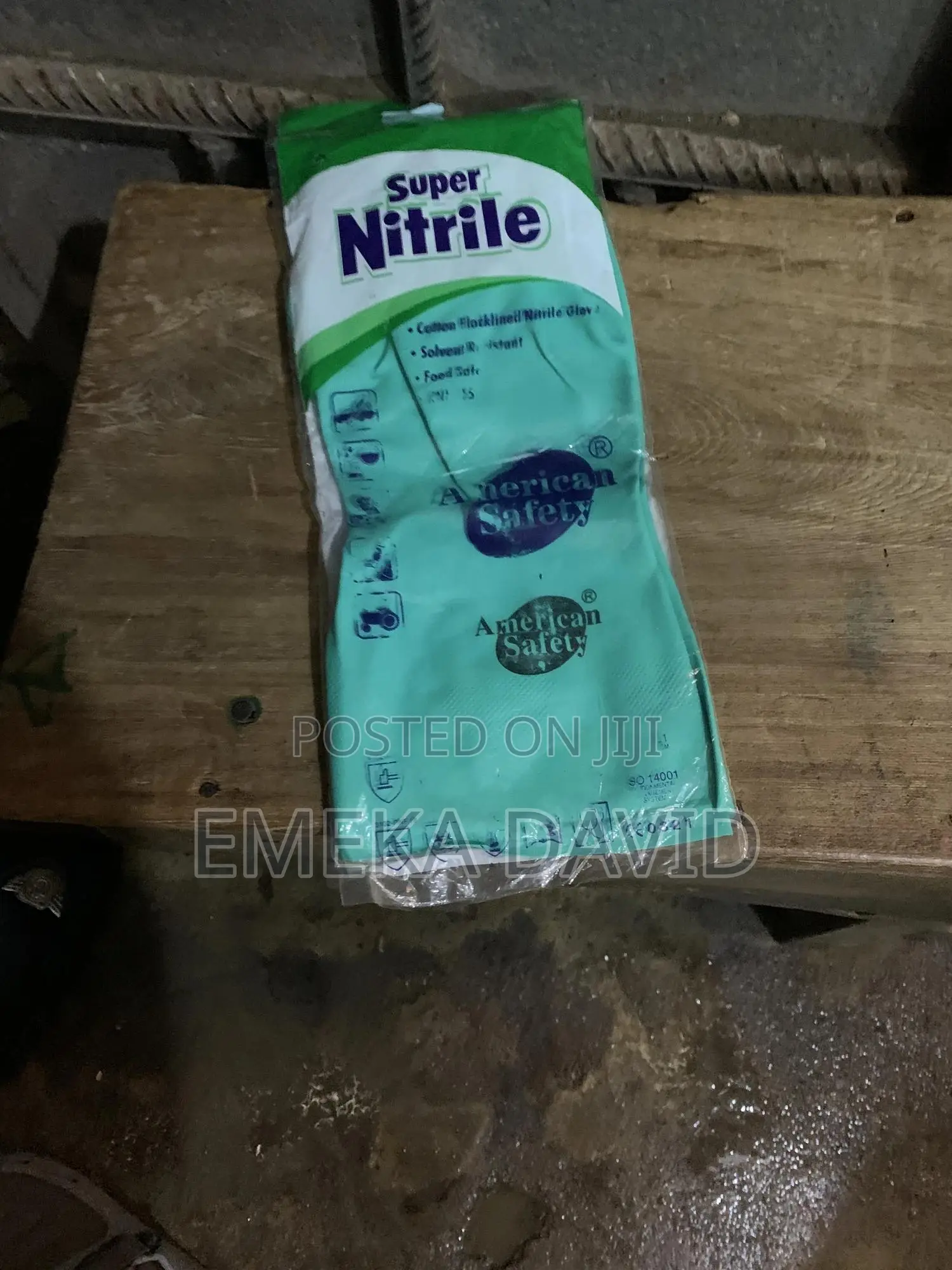 Nitrile Safety Hand Gloves