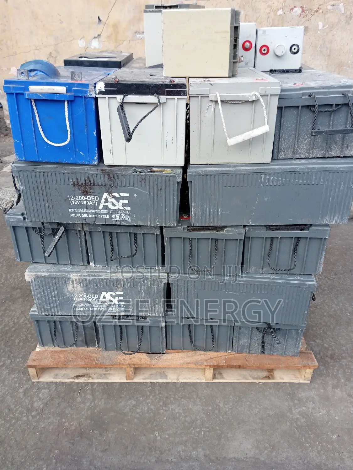 We're Buyers of Weak Inverter/Solar Battery With Good Price