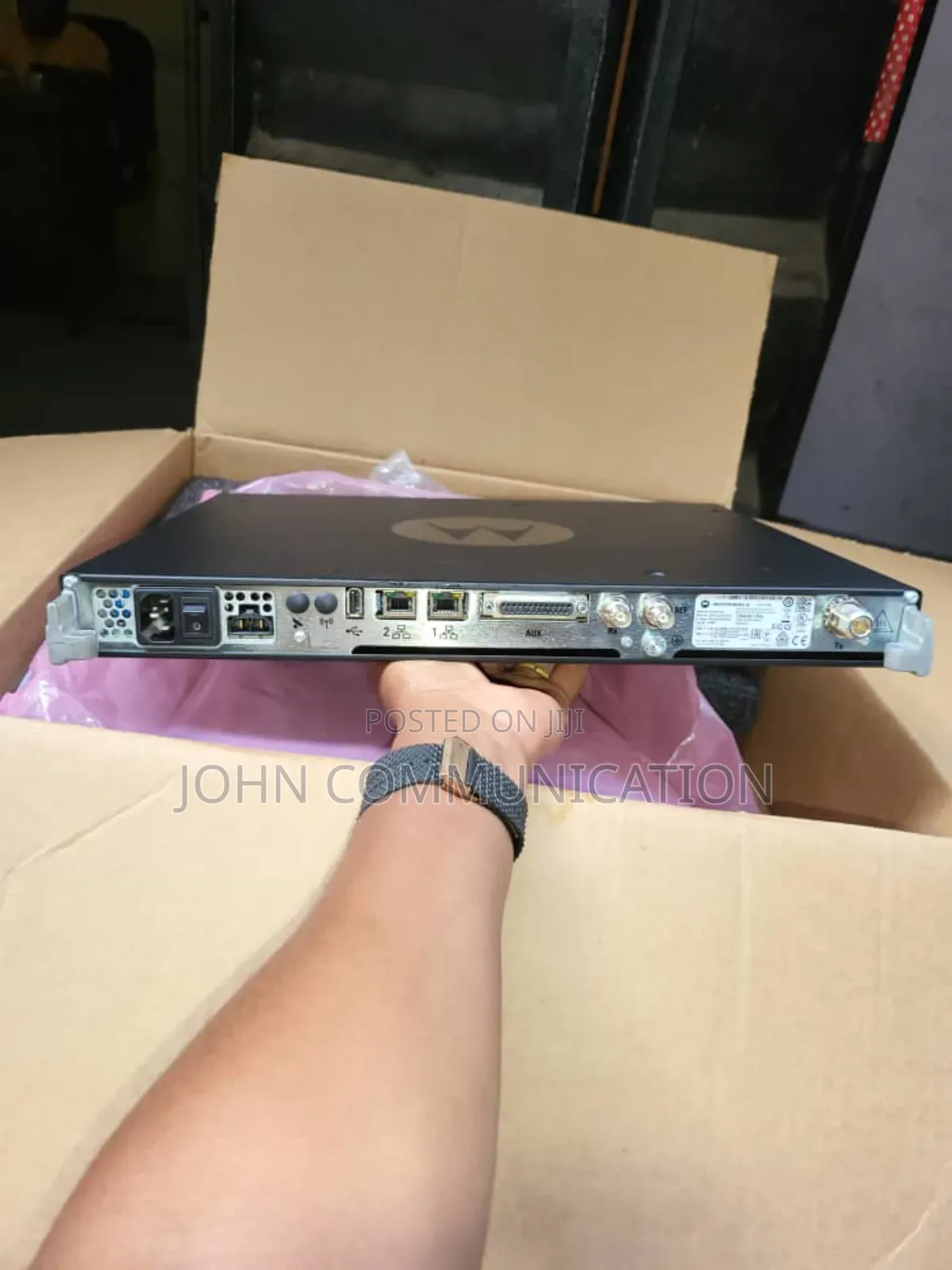 Motorola SLR 5500 VHF Digital Repeater