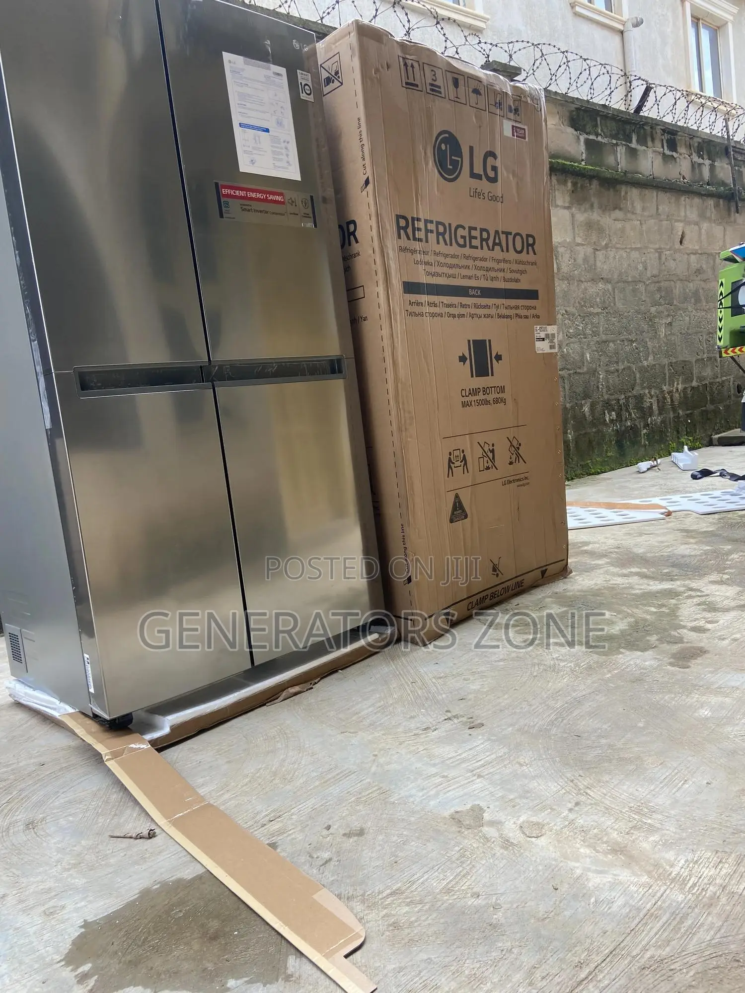 LG Refrigerator General Design Looks Sleek {Gc-B257jlyl}