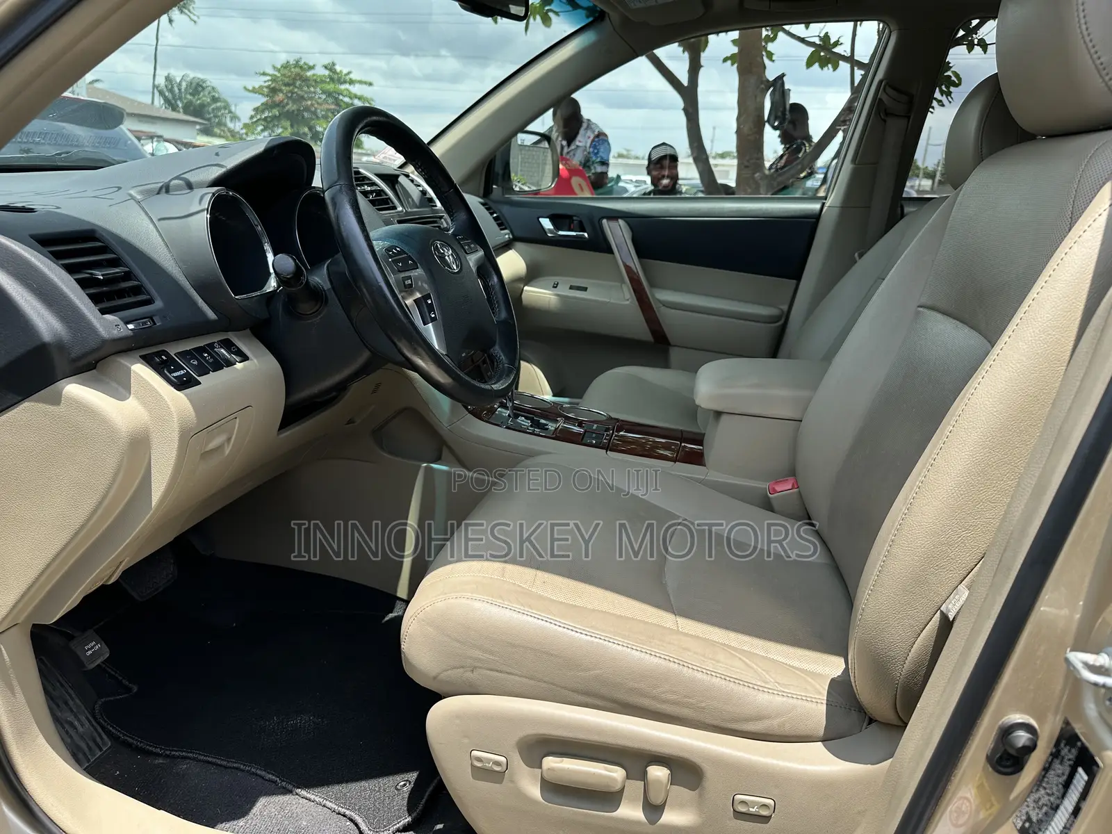 Toyota Highlander Limited 3.5l 4WD 2013 Gold
