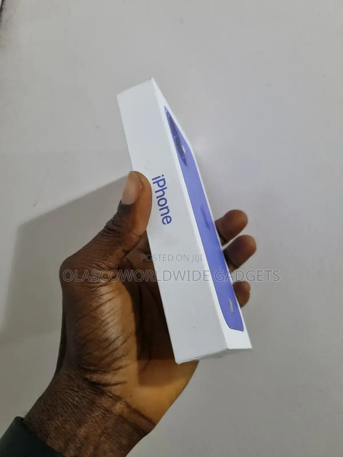 New Apple iPhone 16 128 GB Blue