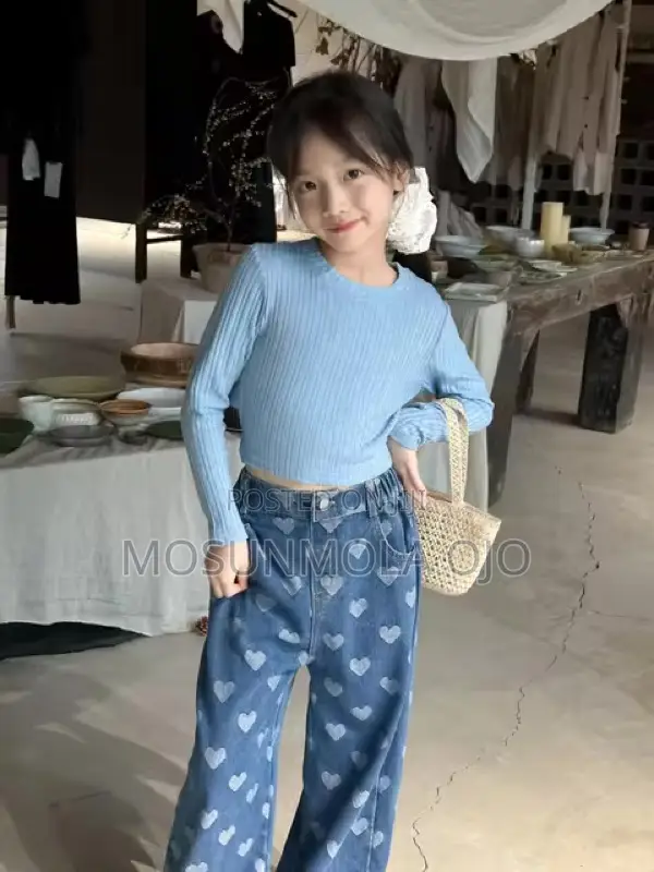 Girl Fashion Cropped Top