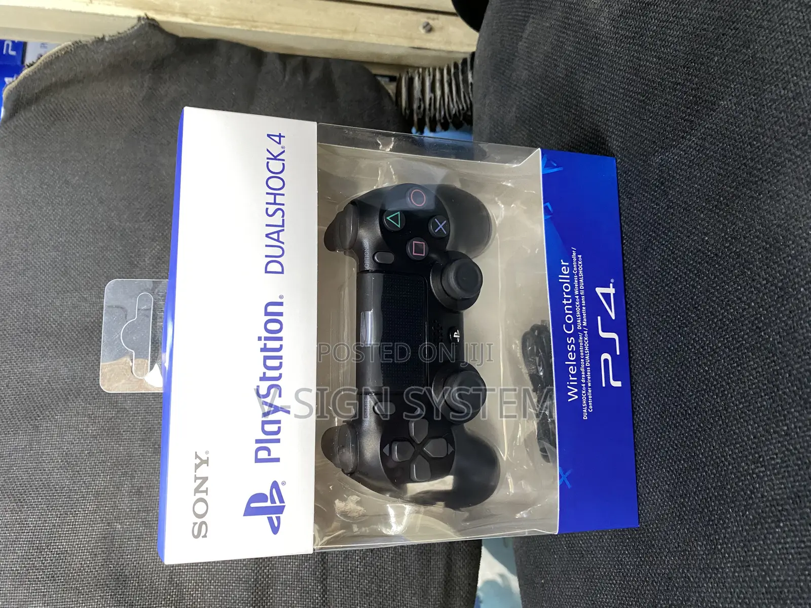 PS4 Controller