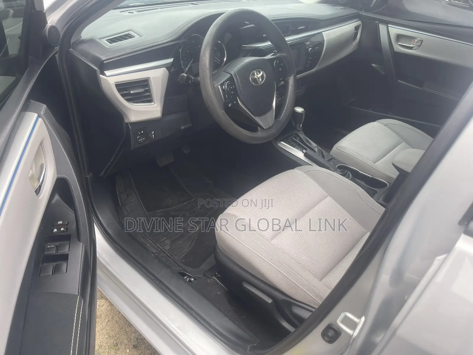 Toyota Corolla 2015 Silver