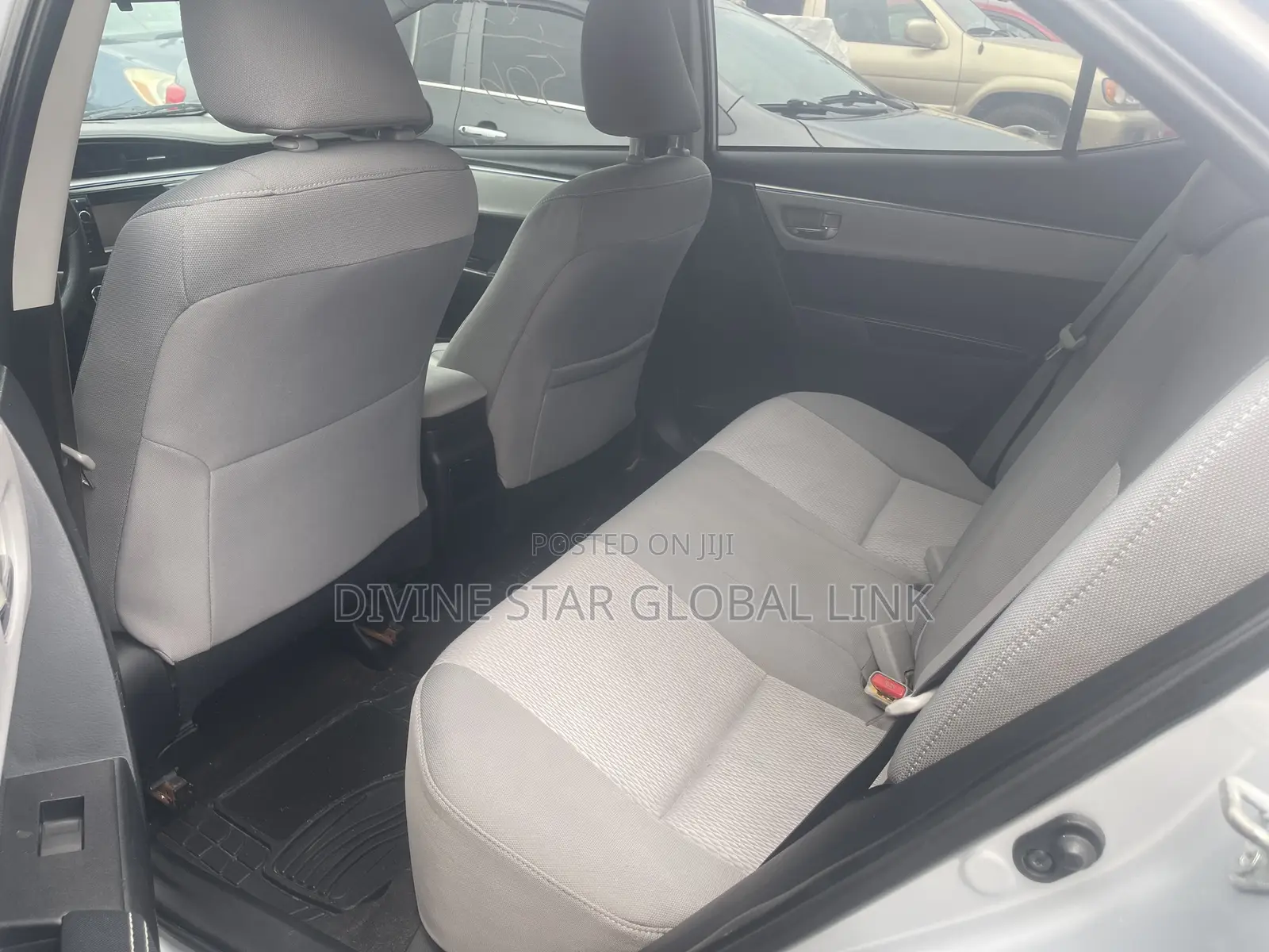 Toyota Corolla 2015 Silver