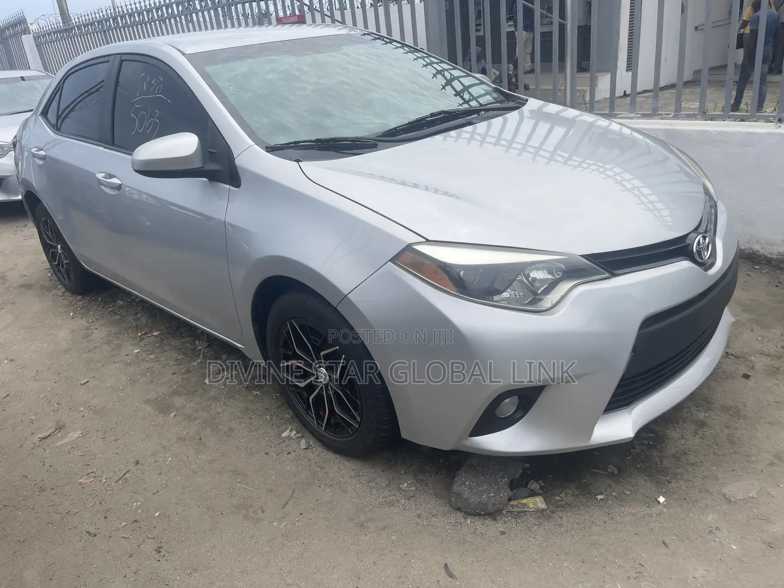 Toyota Corolla 2015 Silver