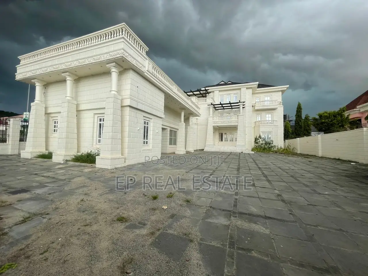 7bdrm Duplex in Katampe Extension for sale