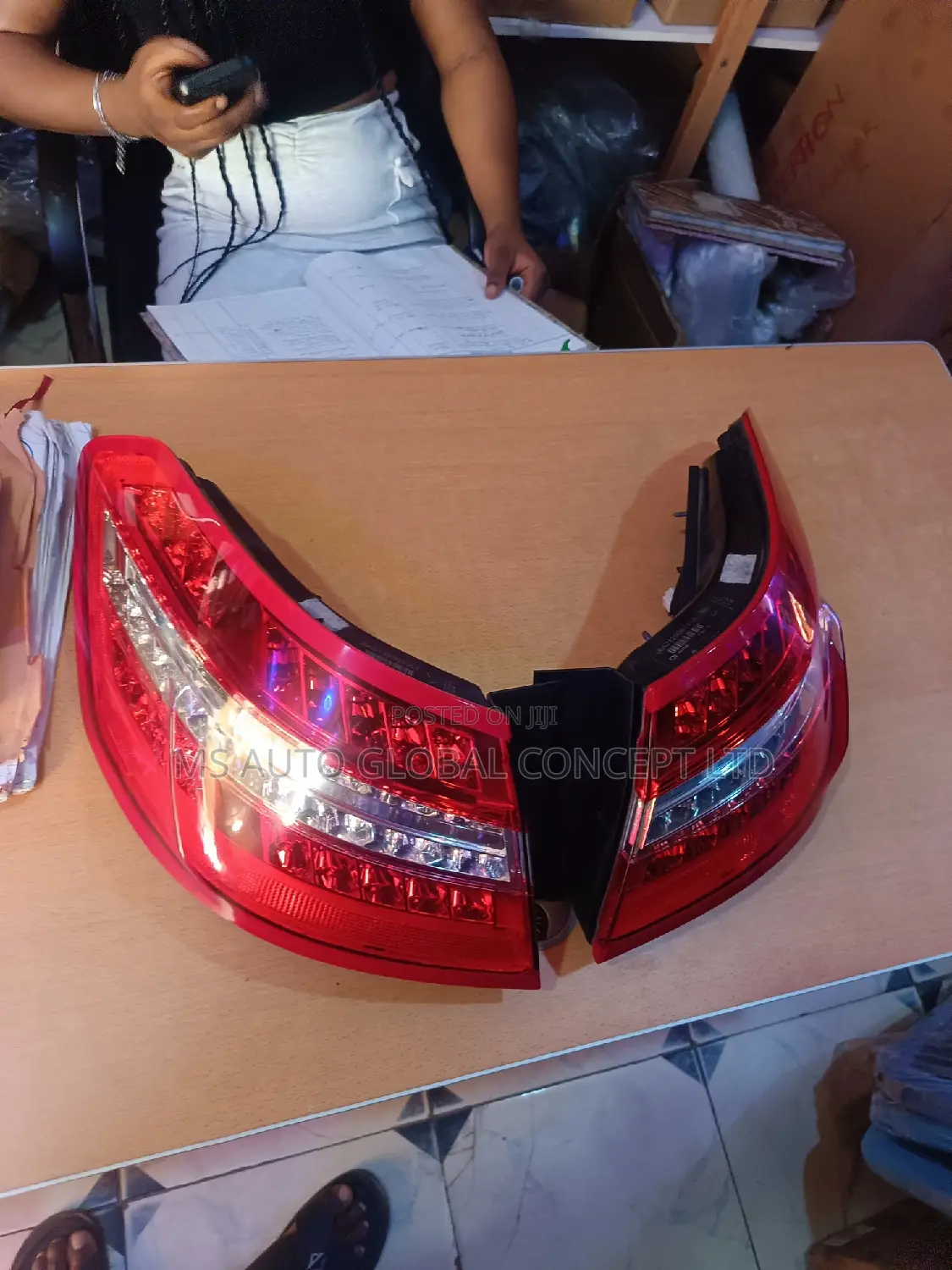Mercedes Benz E Class 2012 Back Light