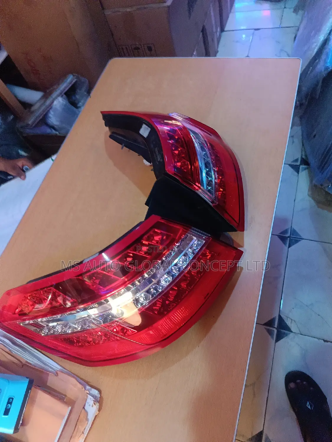 Mercedes Benz E Class 2012 Back Light