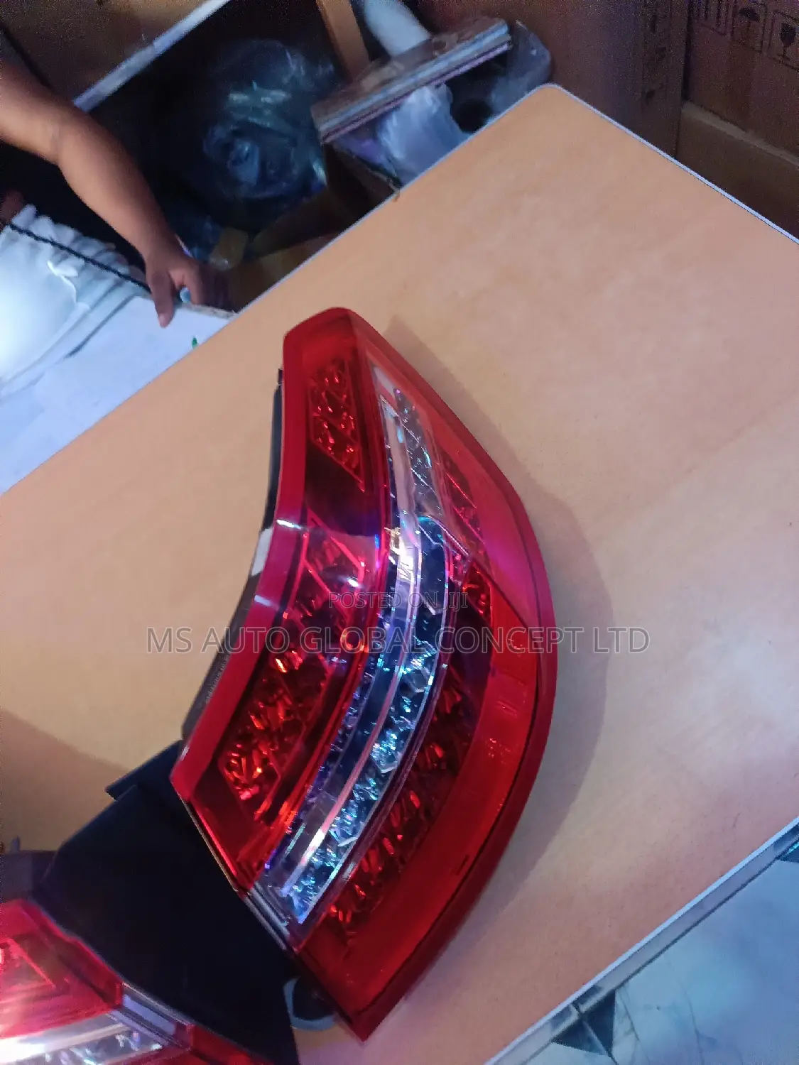 Mercedes Benz E Class 2012 Back Light