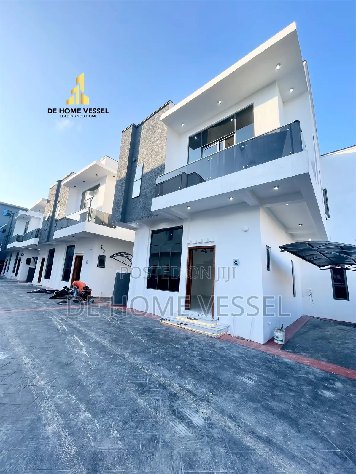 4bdrm Duplex in Lekki for sale