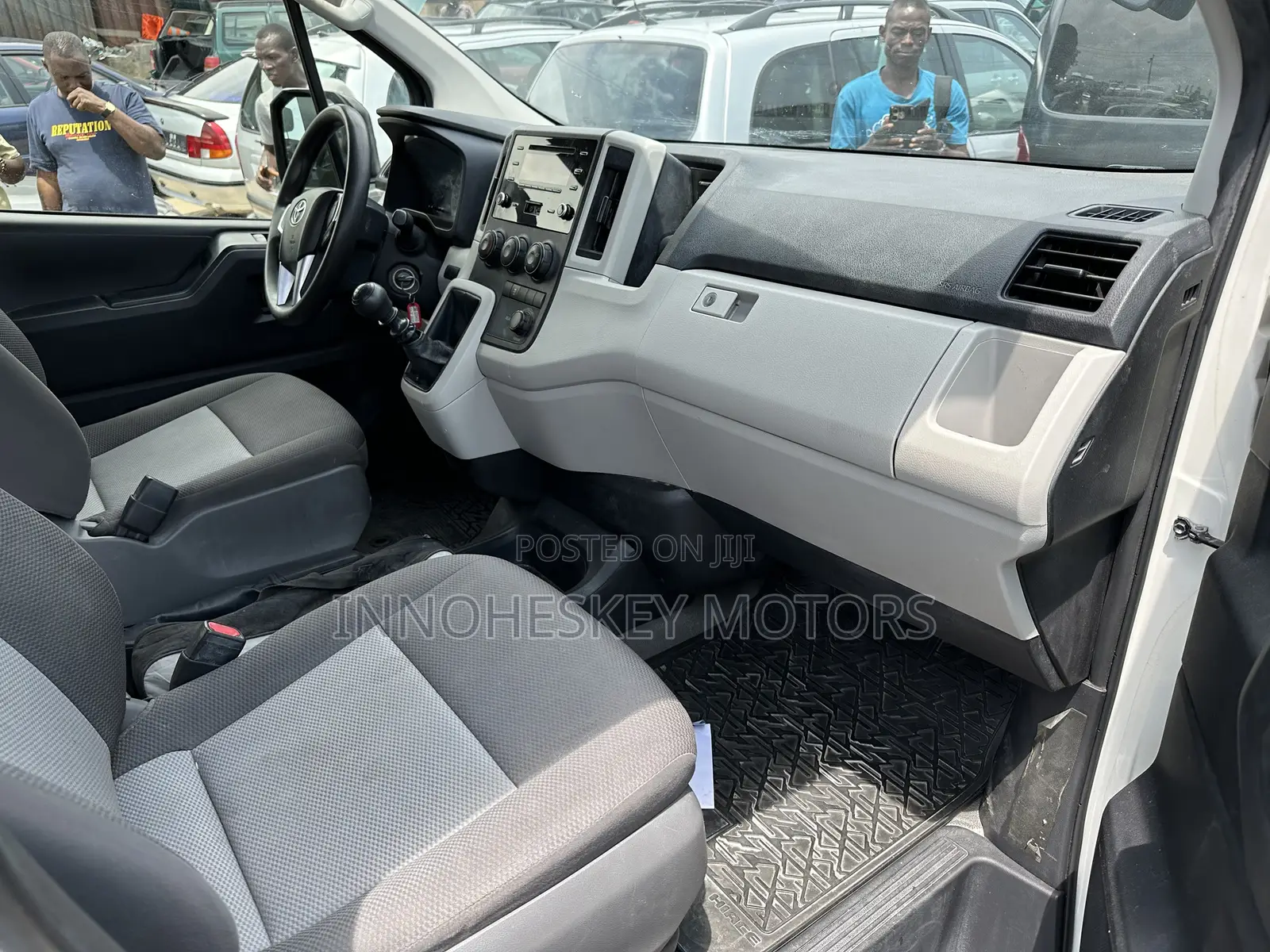 Toyota HiAce 2020 White
