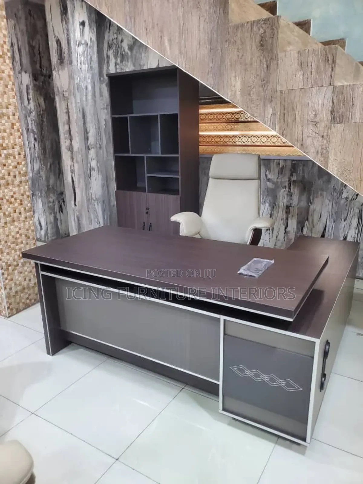 Premium Designed Executive Office Table. 1.8 Meters