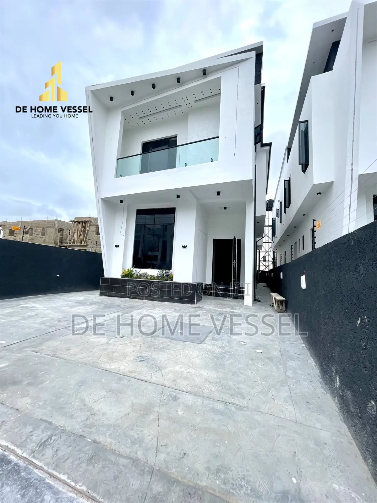5bdrm Duplex in Ajah for sale