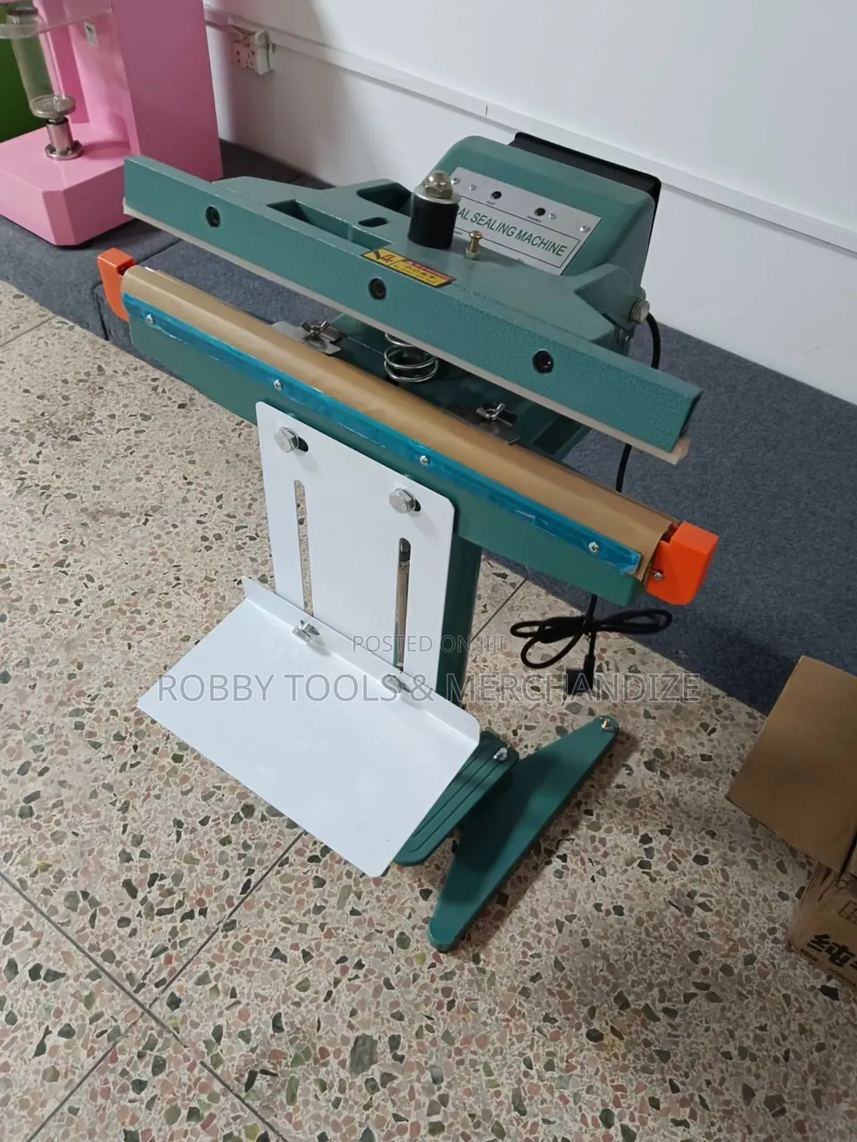 Industrial Pedal Sealing Machine