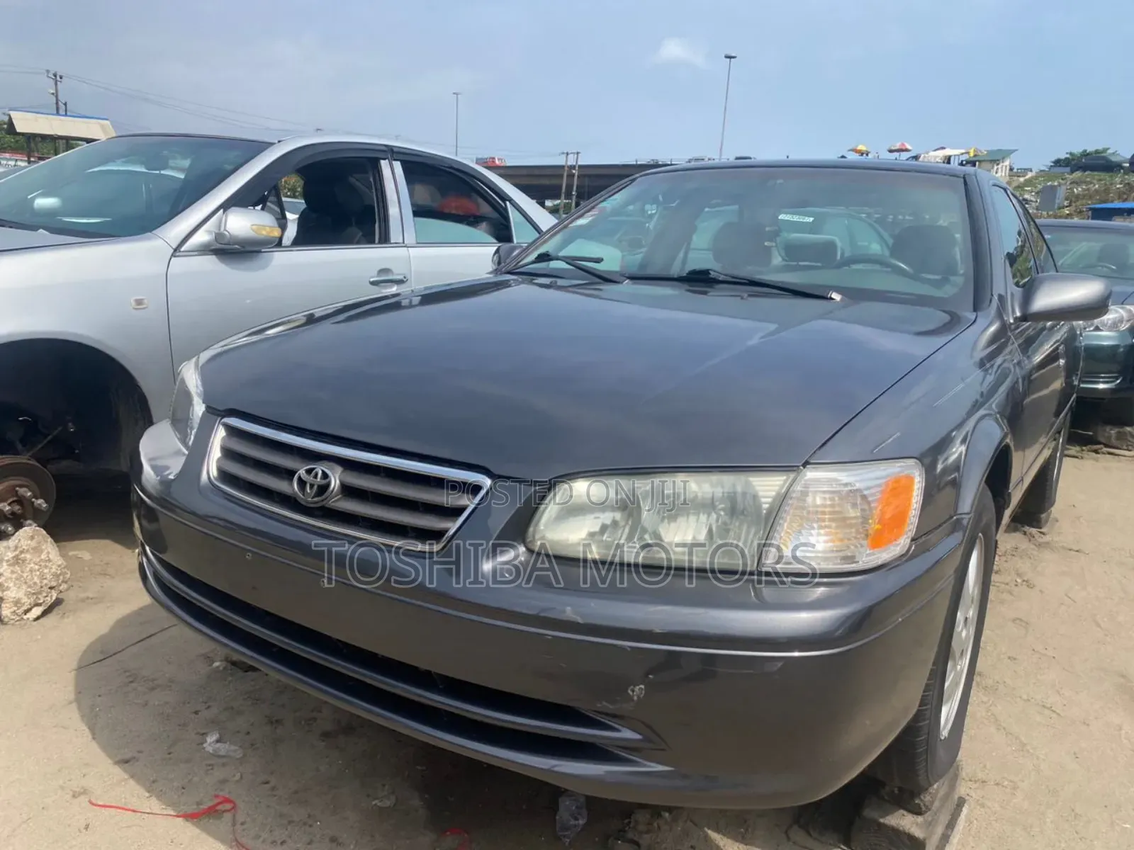 Toyota Camry LE 4dr Sedan (2.2L 4cyl 4A) 2001 Gray