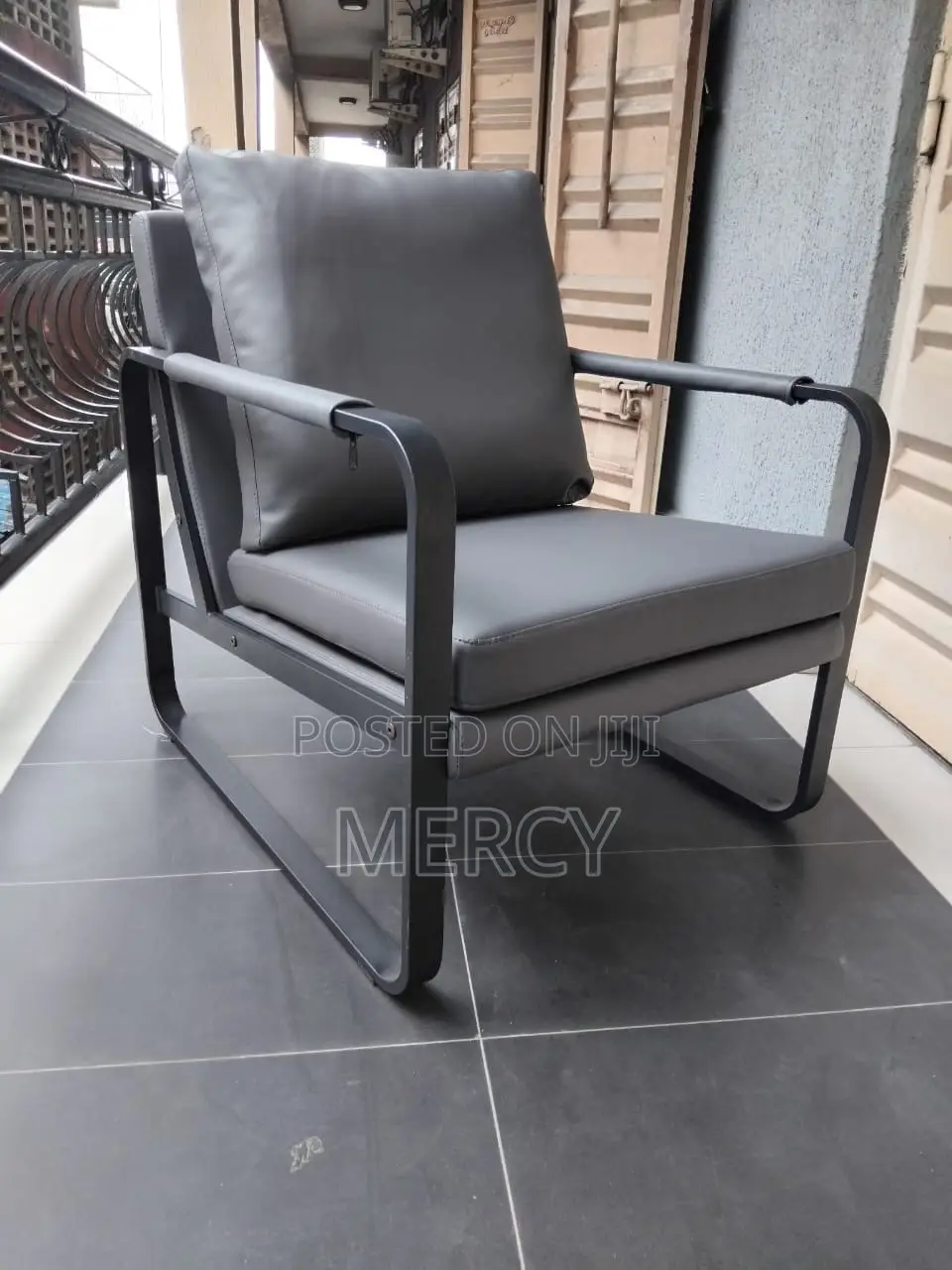 Luxury Chairs Made With Strong Leather