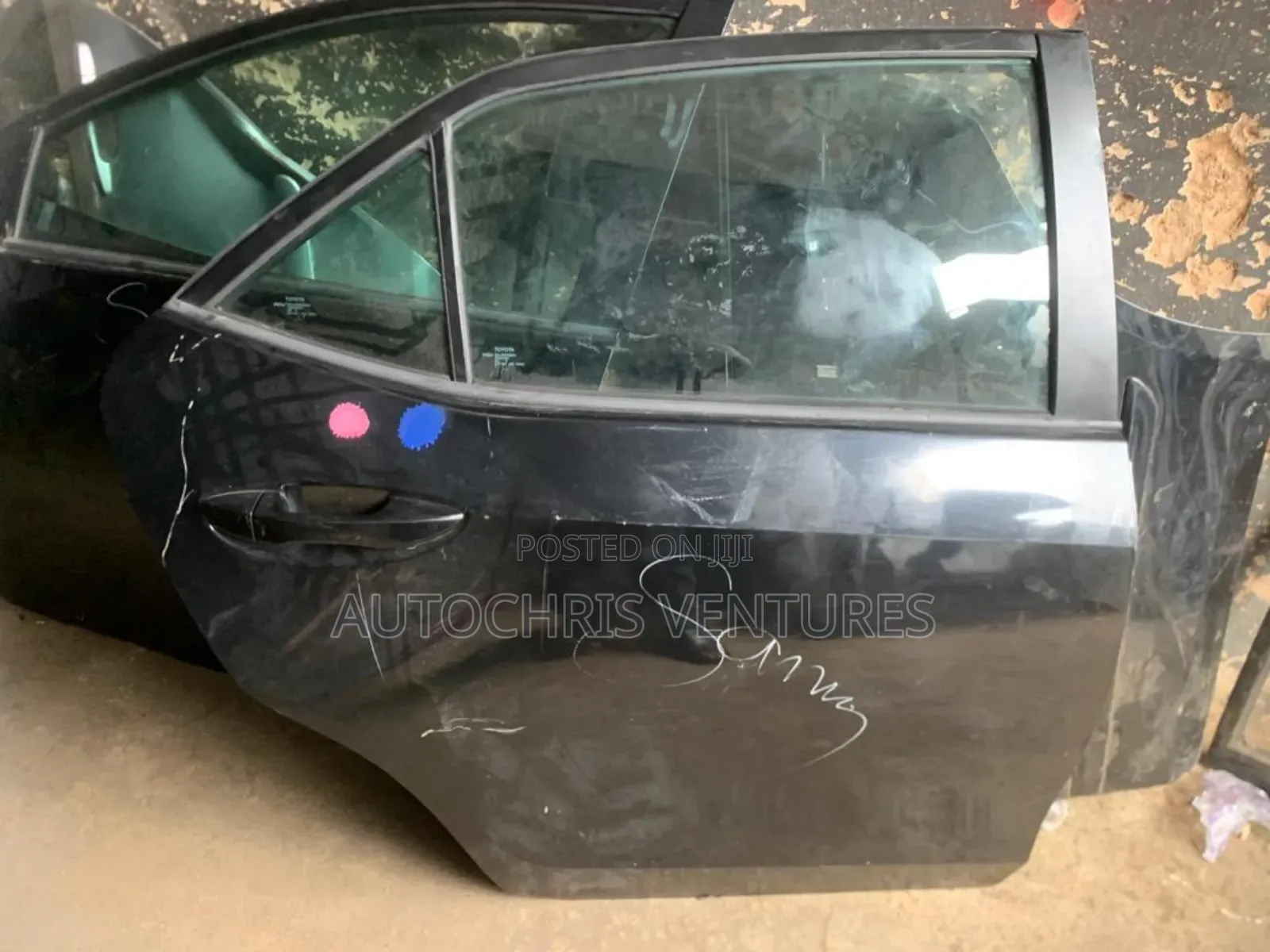 Door Toyota Corolla 2015