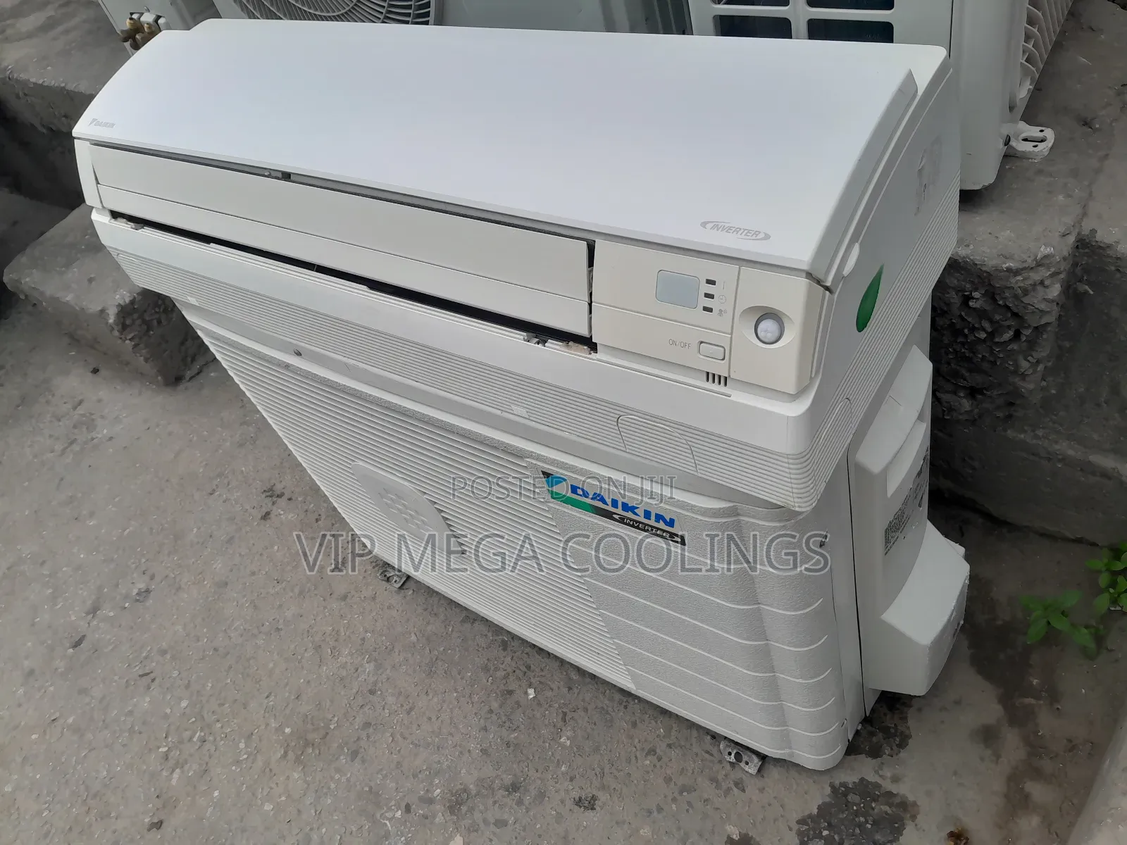 1.5 Daikin Inverter Ac