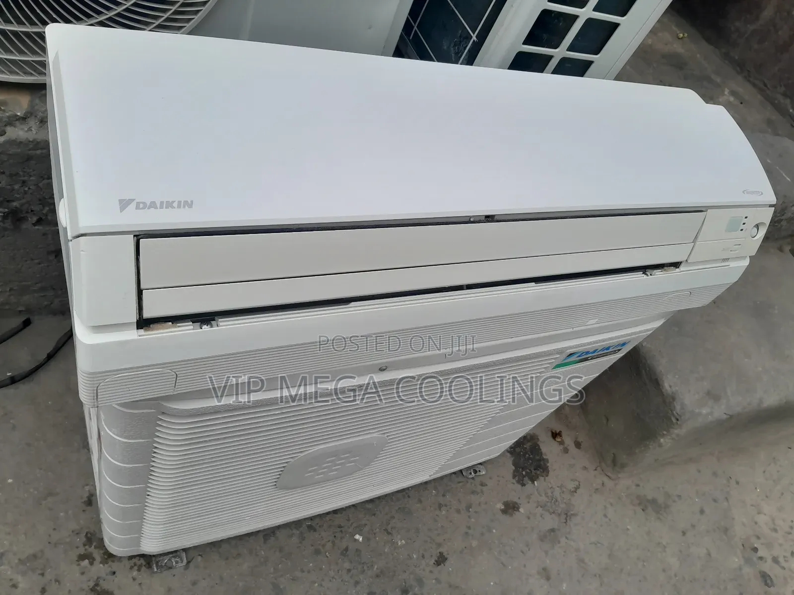 1.5 Daikin Inverter Ac