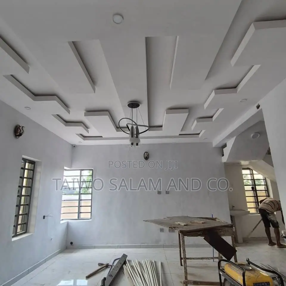4bdrm Duplex in Akobo for sale