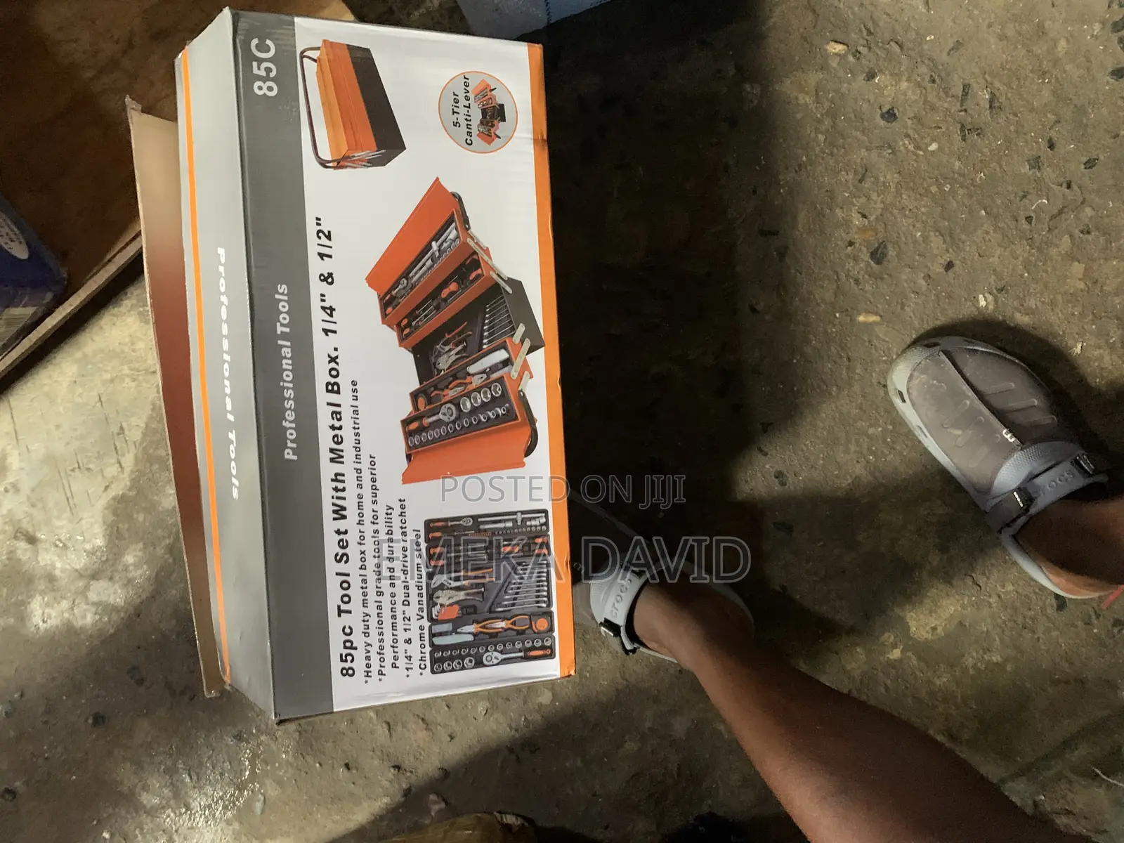 85ps Complete Tools Box Set With 1/2 1/4