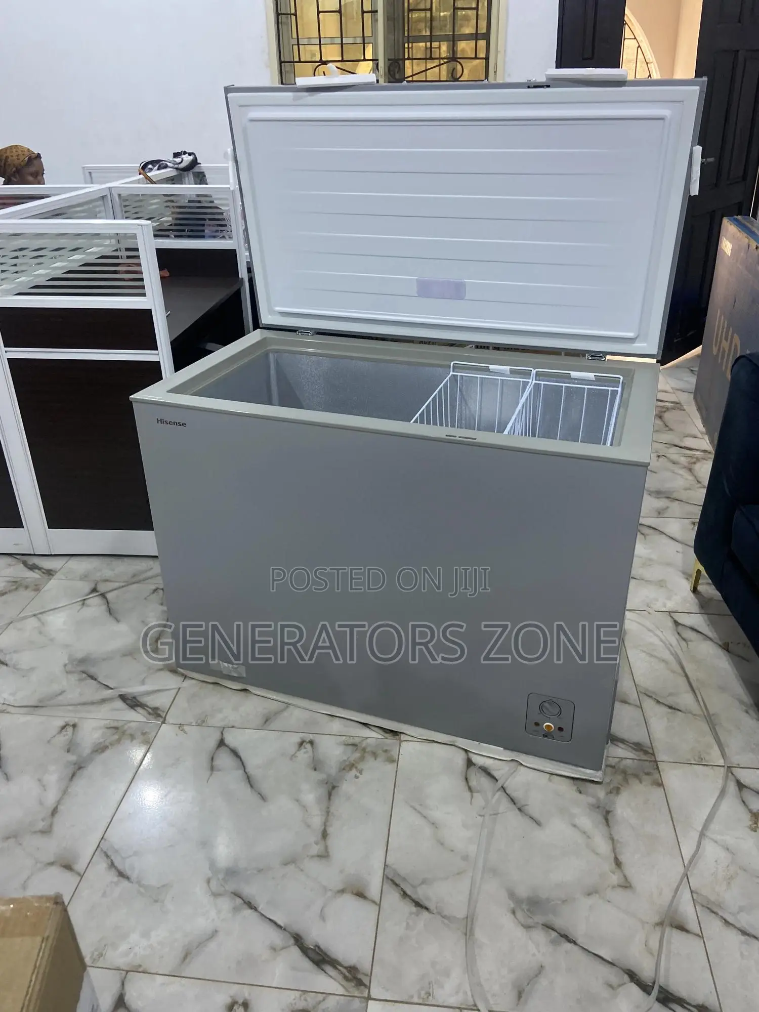 Hisense 297 Liters Chest Freezer Silver(FRZ FC 390 SH)