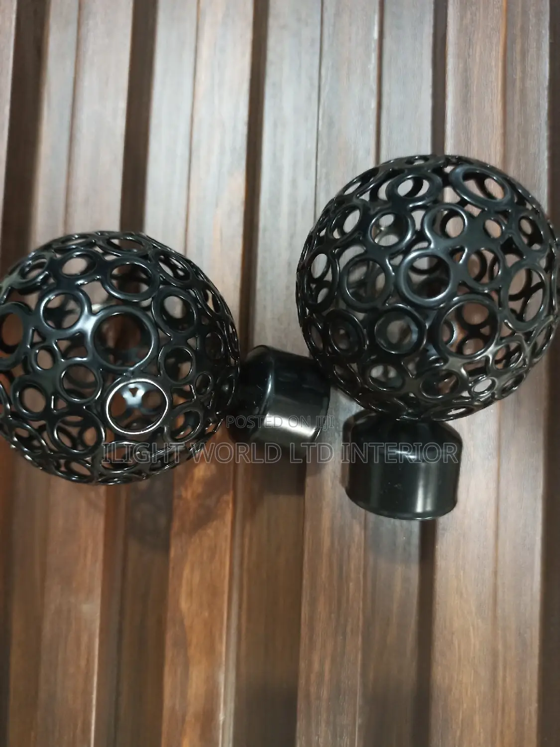 Bracket Curtain