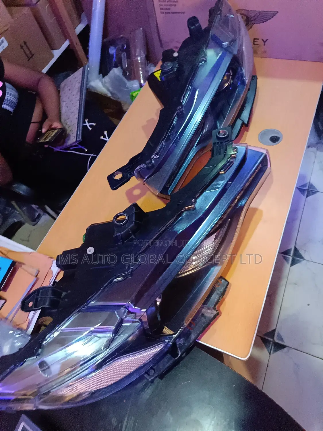 Masaerit Levante Headlights