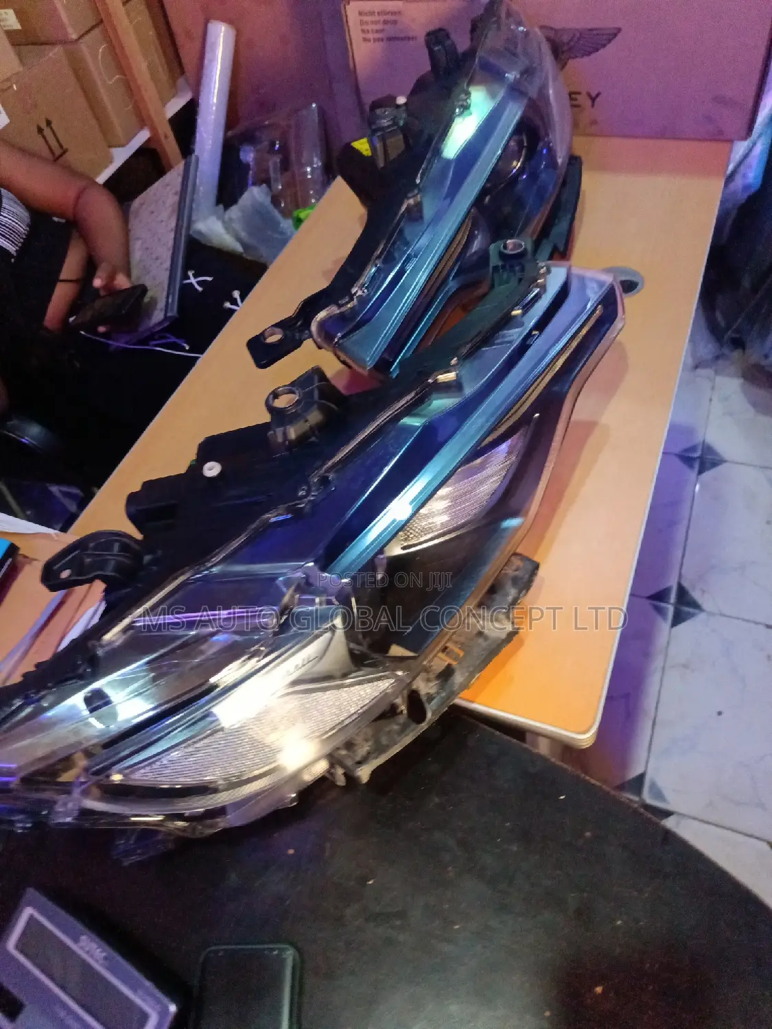 Masaerit Levante Headlights
