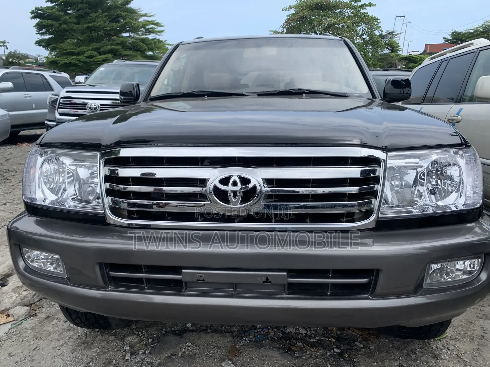 Toyota Land Cruiser 4x4 2007 Black