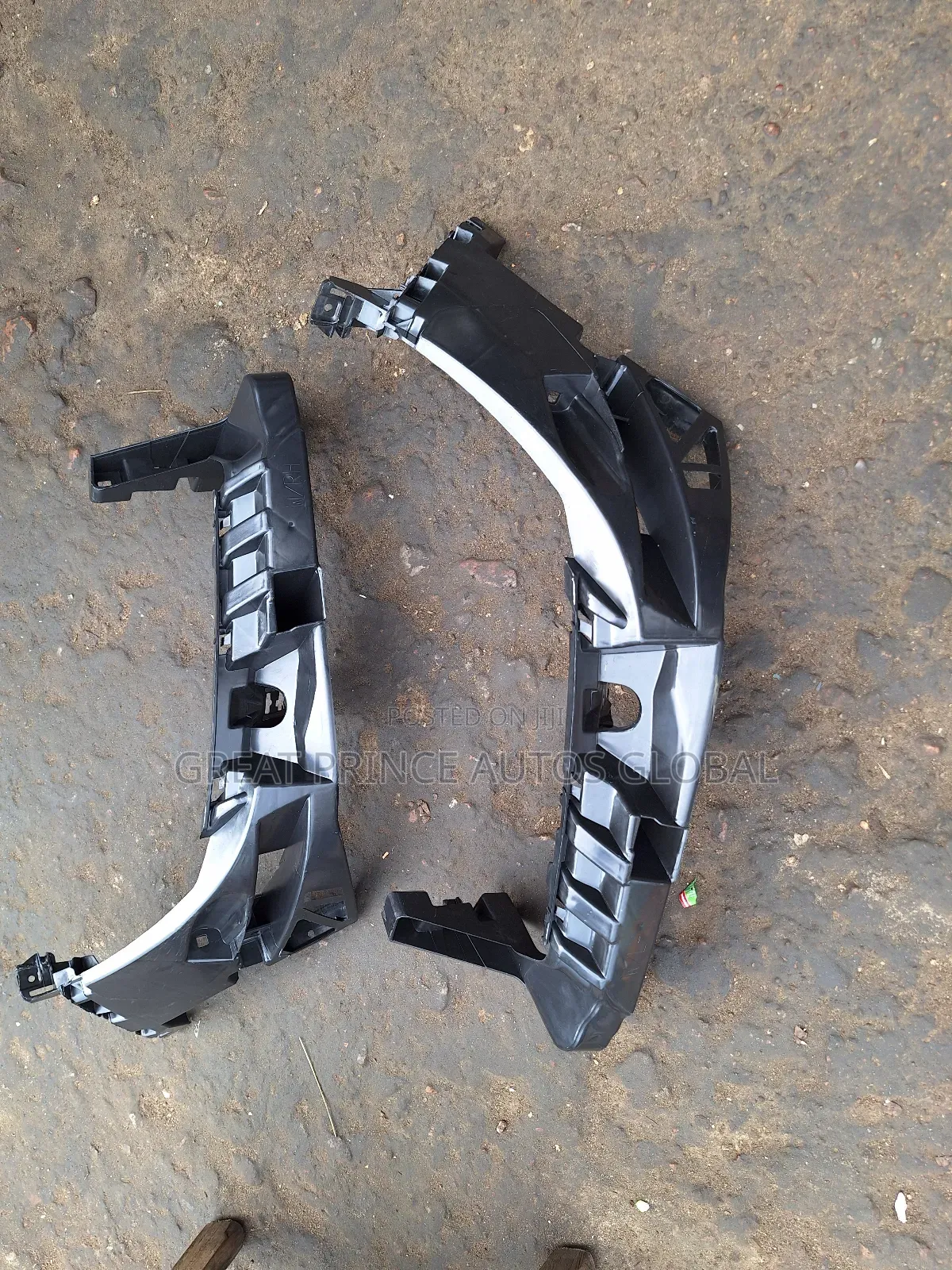 Head Lamp Hanger Ml350 166
