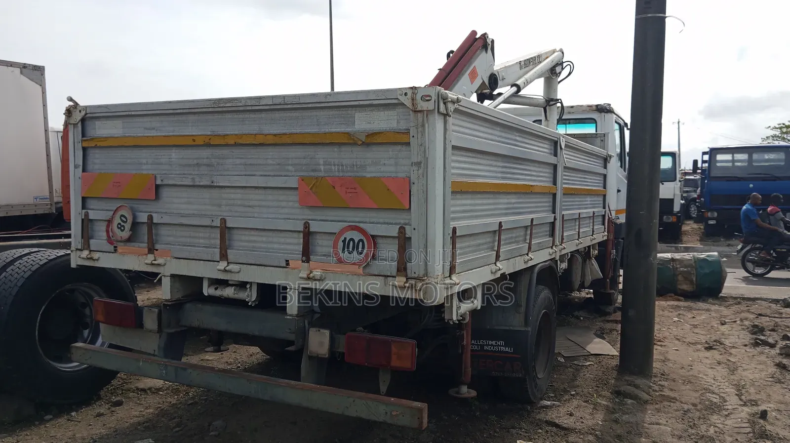 Foreign Used Mercedes-Benz 511d Ayab 6tyres