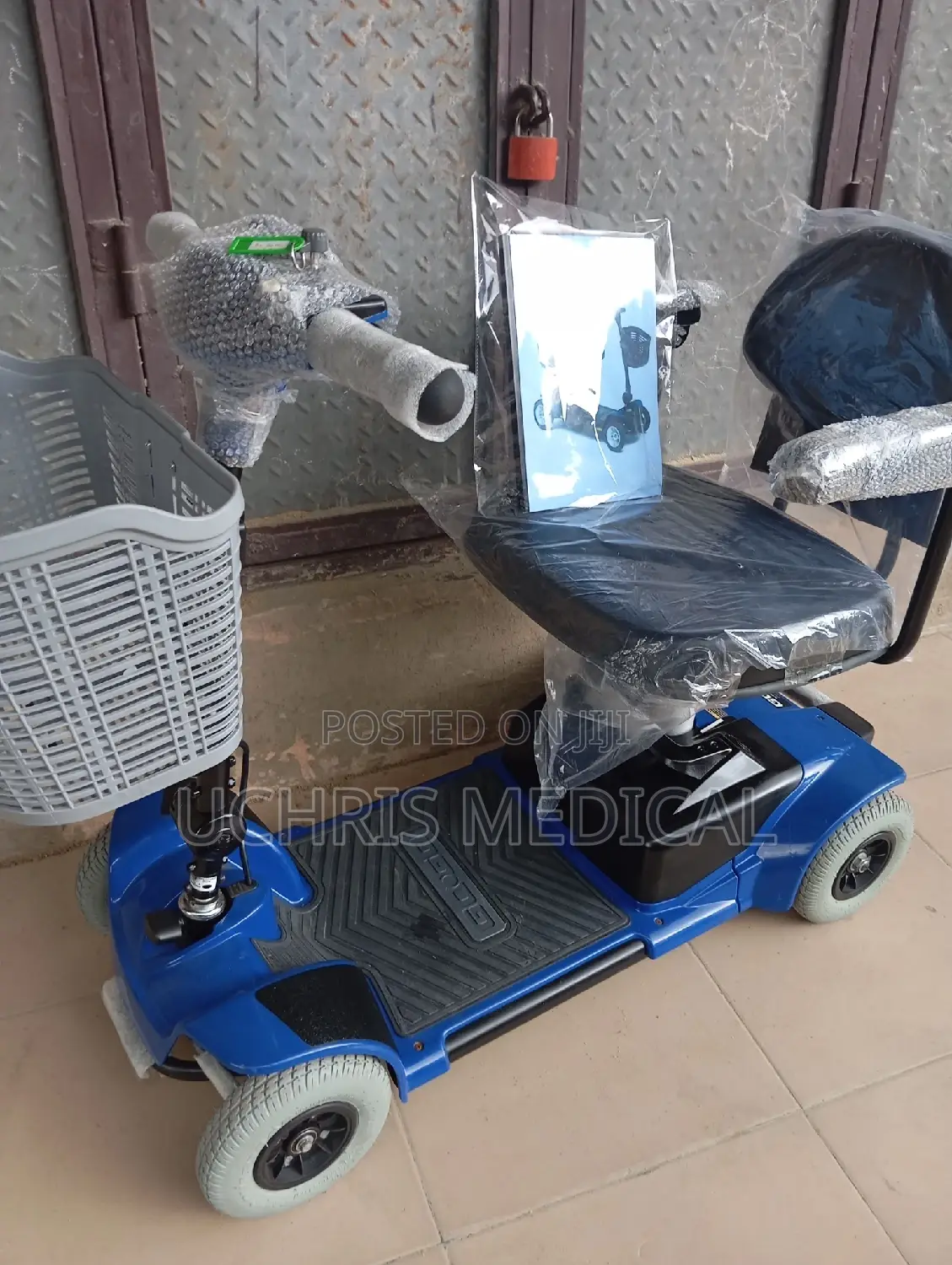 New Design Blue Gogo Scrotter Motorized Wheelchair