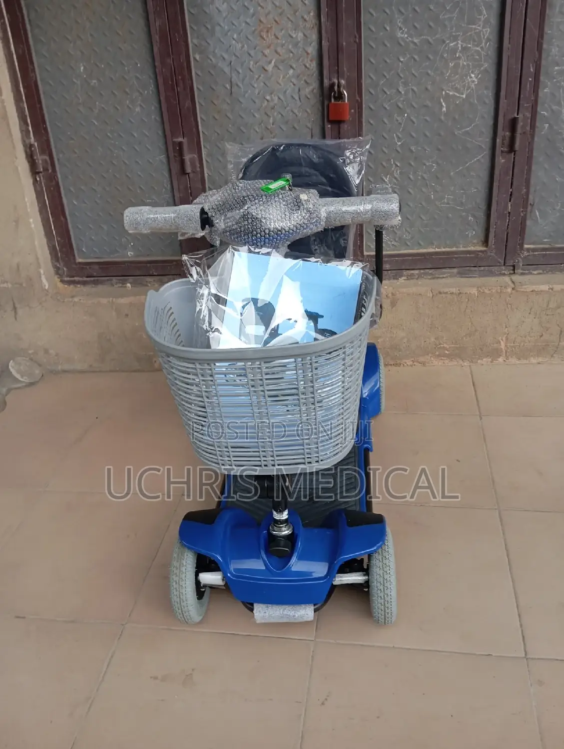 New Design Blue Gogo Scrotter Motorized Wheelchair
